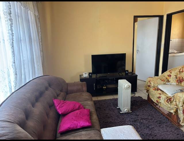 2 BEDROOM HOUSE FOR SALE IN SEBOKENG ZONE 6